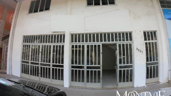 Sala Comercial com amplo estacionamento