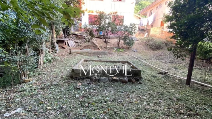 Próximo ao Parque Municipal