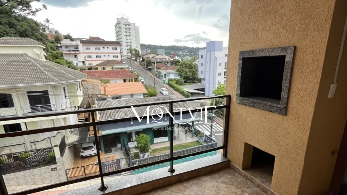 Semi mobiliado